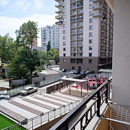 아파트 Loft With Balcony 오데사